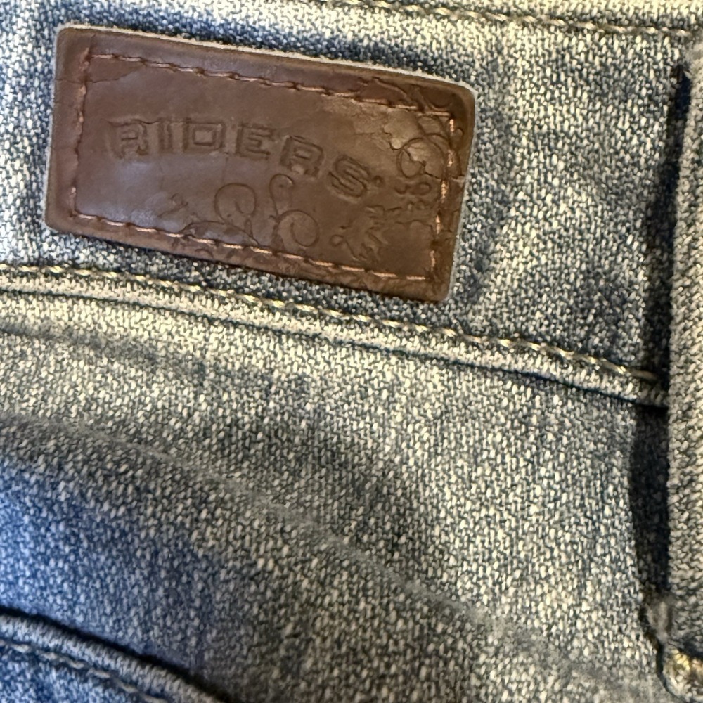 Lee Riders Women's Regular Flat Front Casual Blue Boot Cut Denim mom Jeans 22W